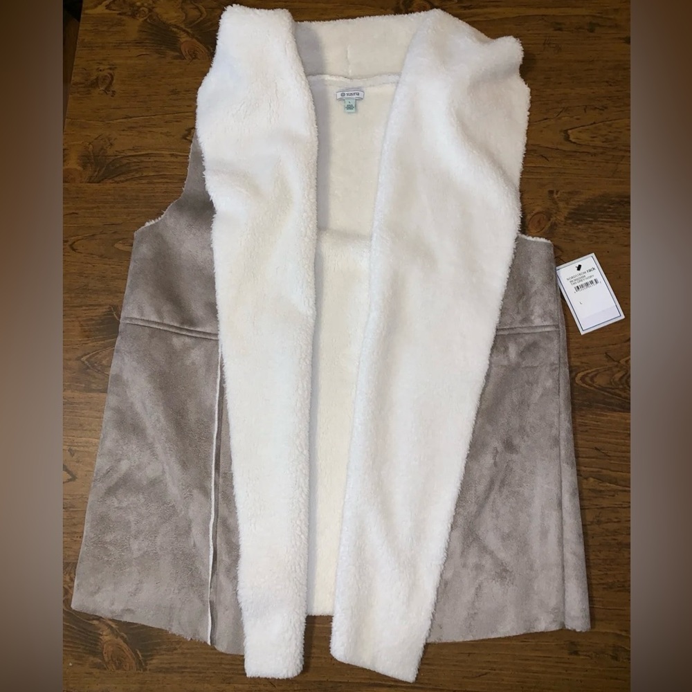 NWT SUSINA NORDSTROM RACK Women’s Faux Shearling Gray Ivory Vest Size L NEW